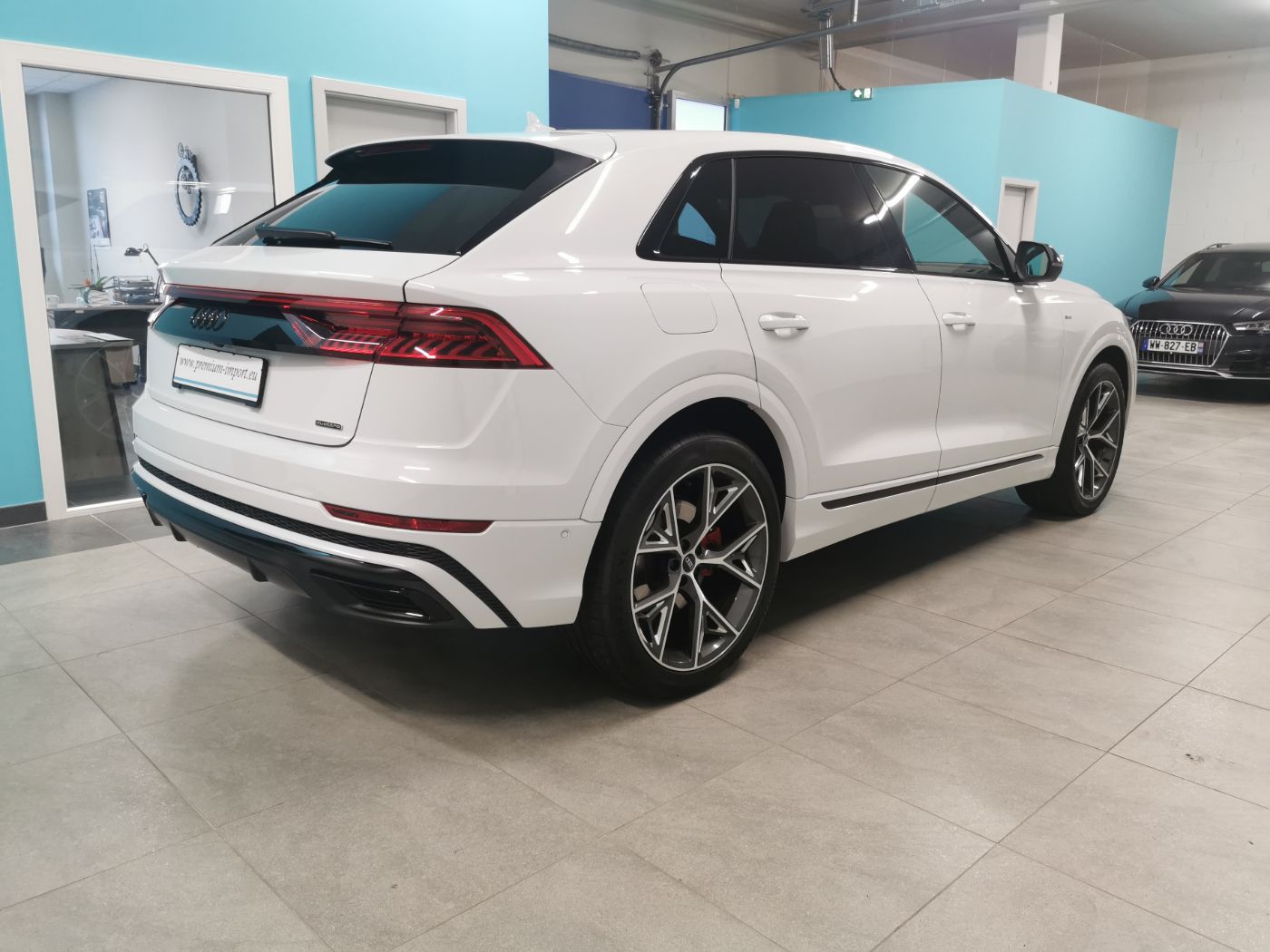 AUDI Q8 60 TFSI e quattro – V6 3.0L Hybride 462 ch Kingersheim 0