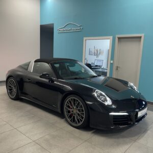 Vue d'une Porsche 911 991 Targa 4s