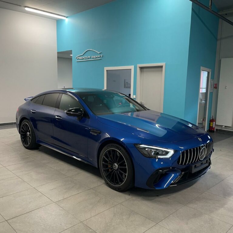 Vue passager d'une Mercedes AMG GT 63 S E Performance